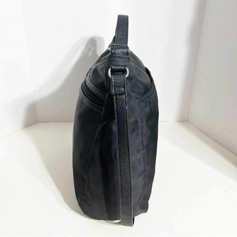 Thirty-One Gifts Black Nylon Crossbody Bag Multiple Zip Pockets Adjustable Strap